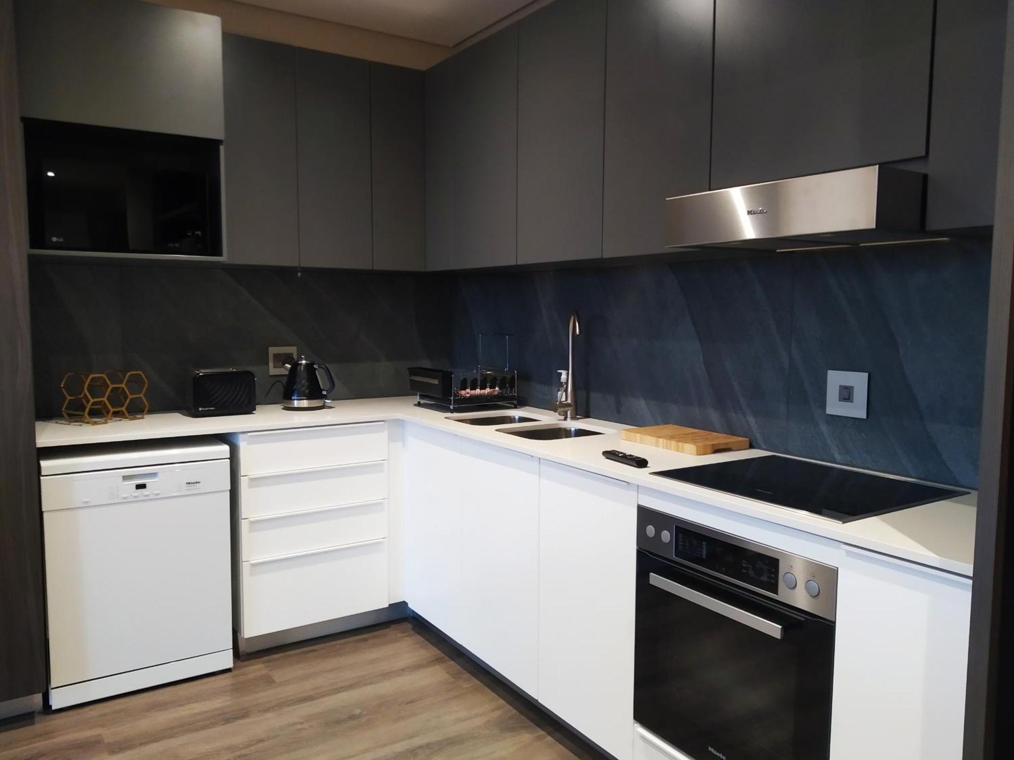 Menlyn Apartment Претория Номер фото